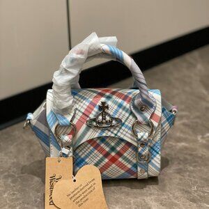 Vivienne Westwood plaid 𝐛𝐞𝐭𝐭𝐲 bandage bag 🪐